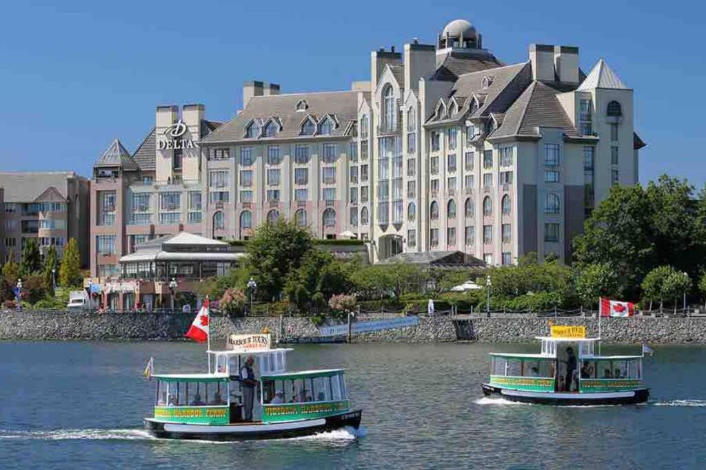 Amazing Location 2 Bedroom Minutes From Downtown Victoria Eksteriør bilde